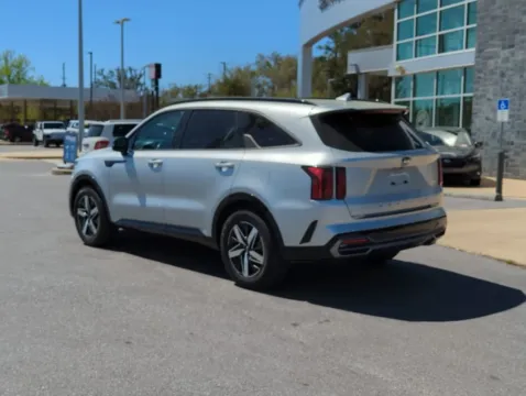 More photos of 2021 Kia Sorento S at Step One Subaru Fort Walton Beach, FL