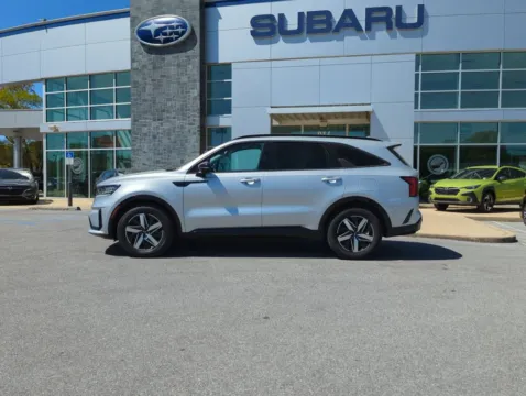 More photos of 2021 Kia Sorento S at Step One Subaru Fort Walton Beach, FL