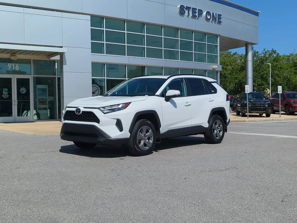 White 2024 Toyota RAV4 XLE for sale in Fort Walton Beach, FL