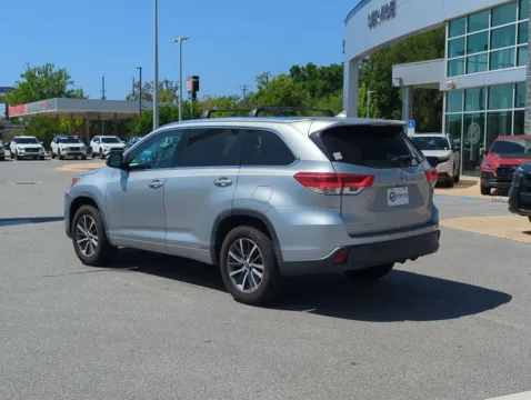 More photos of 2018 Toyota Highlander XLE at Step One Subaru Fort Walton Beach, FL