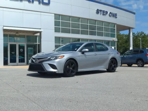Silver 2019 Toyota Camry SE for sale in Fort Walton Beach, FL