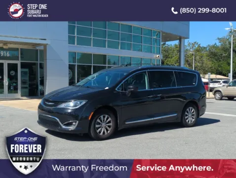 Black 2019 Chrysler Pacifica Touring L for sale in Fort Walton Beach, FL
