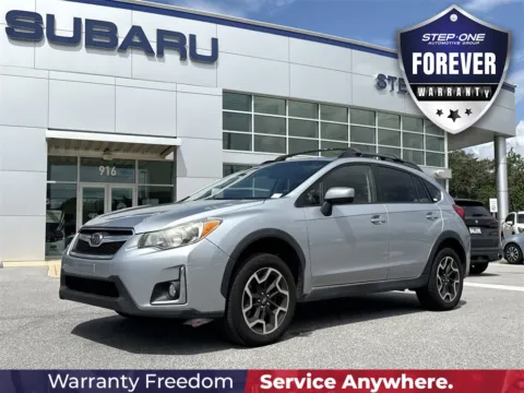 Silver 2017 Subaru Crosstrek 2.0i Premium for sale in Fort Walton Beach, FL
