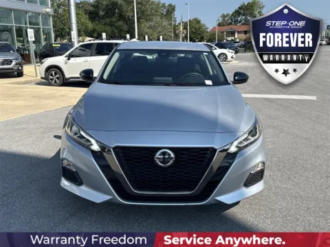 More photos of 2022 Nissan Altima 2.5 SR at Step One Subaru Fort Walton Beach, FL