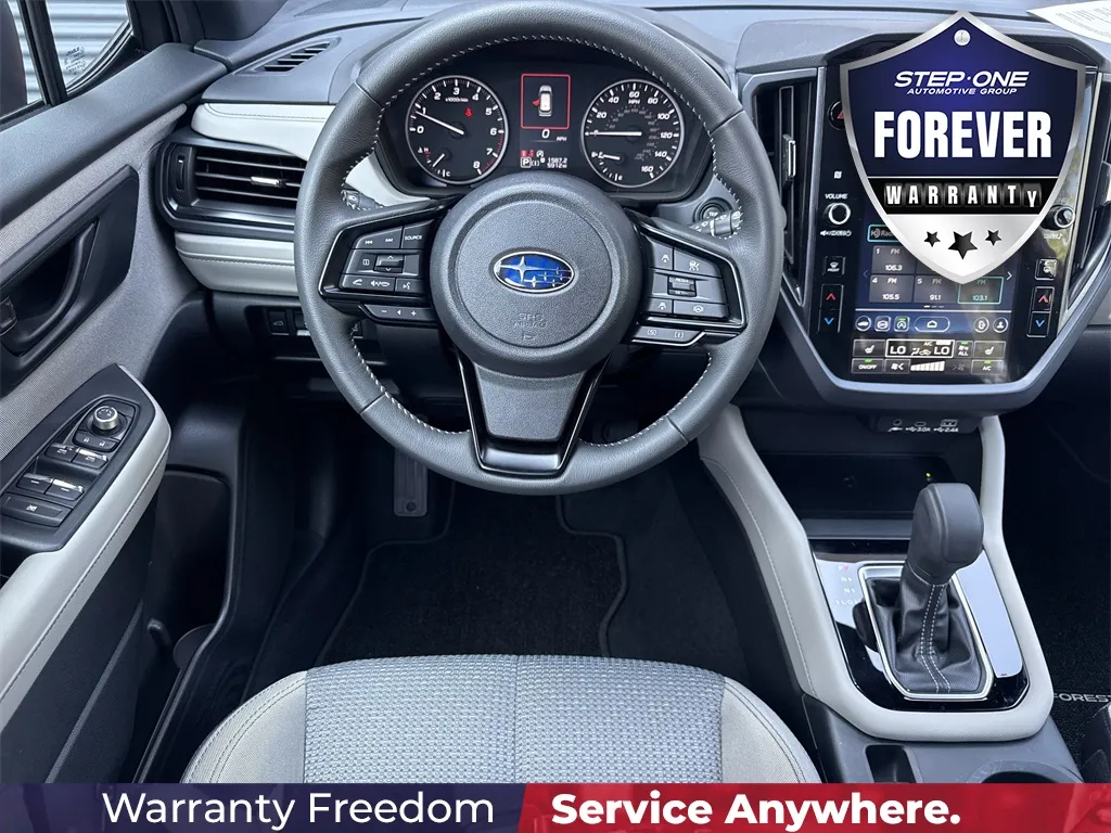 2025 Subaru Forester Premium photo 3