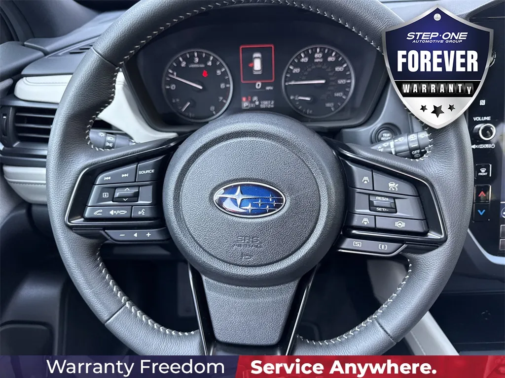 2025 Subaru Forester Premium photo 4