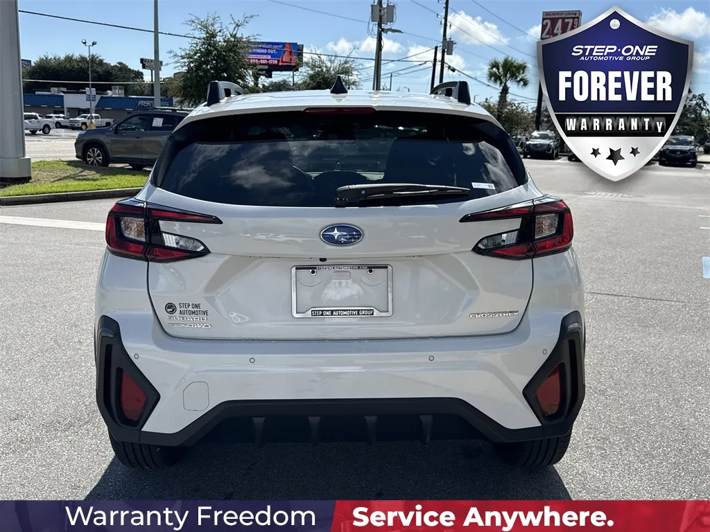 2025 Subaru Crosstrek Limited photo 2