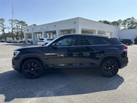 More photos of 2026 Volkswagen Atlas Cross Sport 2.0T SE w/Technology at Step One Volkswagen Fort Walton Beach, FL
