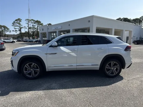 More photos of 2024 Volkswagen Atlas Cross Sport 2.0T SEL R-Line at Step One Volkswagen Fort Walton Beach, FL