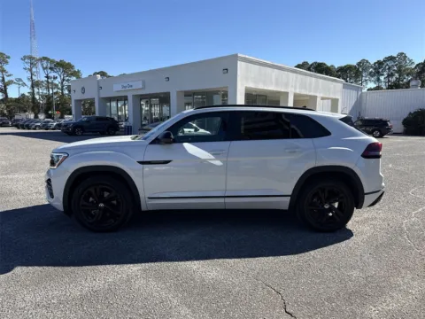 More photos of 2025 Volkswagen Atlas Cross Sport 2.0T SEL R-Line Black at Step One Volkswagen Fort Walton Beach, FL