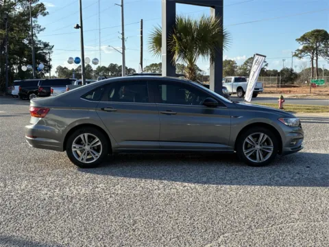 More photos of 2019 Volkswagen Jetta R-Line at Step One Volkswagen Fort Walton Beach, FL
