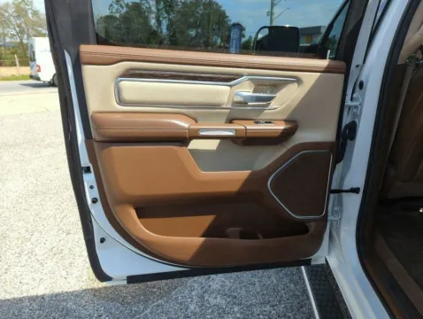 More photos of 2019 Ram 1500 Laramie at Step One Volkswagen Fort Walton Beach, FL