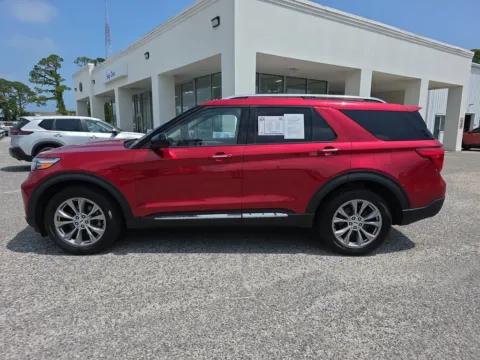 More photos of 2023 Ford Explorer Limited at Step One Volkswagen Fort Walton Beach, FL