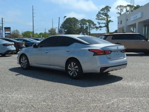 More photos of 2020 Nissan Altima 2.5 S at Step One Volkswagen Fort Walton Beach, FL
