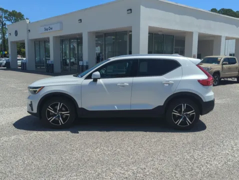 More photos of 2023 Volvo XC40 B5 Core at Step One Volkswagen Fort Walton Beach, FL