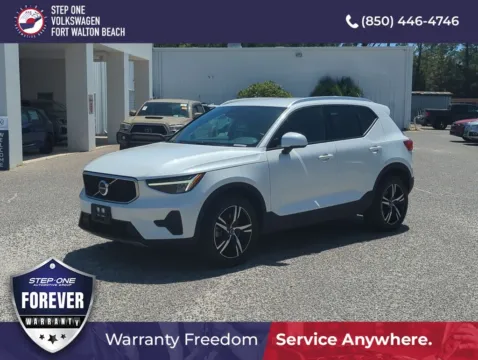 Black 2023 Volvo XC40 B5 Core for sale in Fort Walton Beach, FL