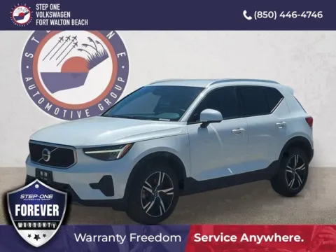 White 2023 Volvo XC40 B5 Core for sale in Fort Walton Beach, FL