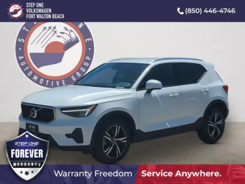 Black 2023 Volvo XC40 B5 Core for sale in Fort Walton Beach, FL