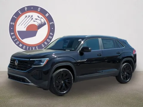 Photos of 2026 Volkswagen Atlas Cross Sport 2.0T SE w/Technology for sale in Fort Walton Beach, FL at Step One Volkswagen Fort Walton Beach