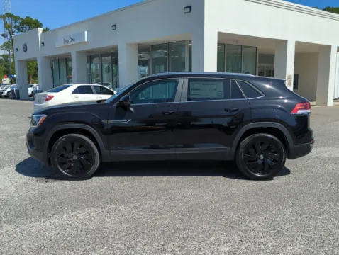 More photos of 2026 Volkswagen Atlas Cross Sport 2.0T SE w/Technology at Step One Volkswagen Fort Walton Beach, FL