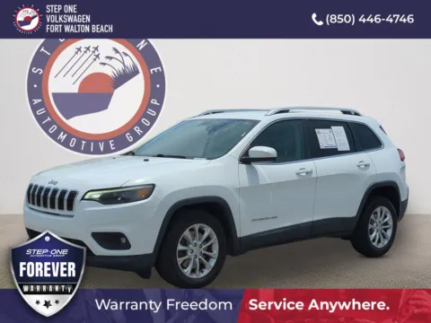 White 2019 Jeep Cherokee Latitude for sale in Fort Walton Beach, FL