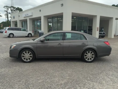More photos of 2006 Toyota Avalon at Step One Volkswagen Fort Walton Beach, FL