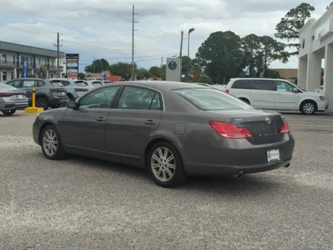 More photos of 2006 Toyota Avalon at Step One Volkswagen Fort Walton Beach, FL