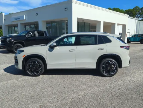 More photos of 2026 Volkswagen Tiguan 2.0T SEL R-Line Turbo at Step One Volkswagen Fort Walton Beach, FL