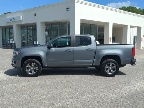 More photos of 2019 Chevrolet Colorado Z71 at Step One Volkswagen Fort Walton Beach, FL