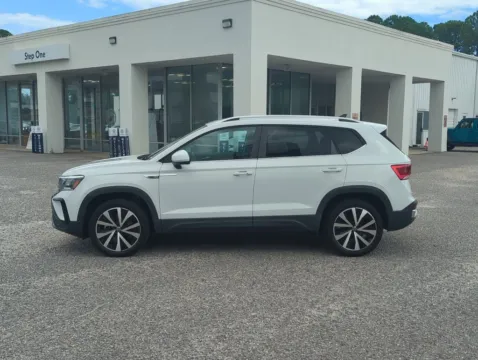 More photos of 2022 Volkswagen Taos 1.5T SE at Step One Volkswagen Fort Walton Beach, FL