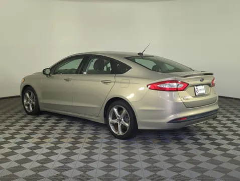 More photos of 2015 Ford Fusion SE at Step One Volkswagen Fort Walton Beach, FL