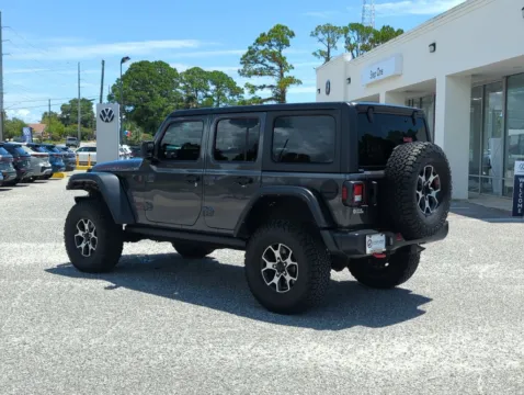 More photos of 2022 Jeep Wrangler Unlimited Rubicon at Step One Volkswagen Fort Walton Beach, FL