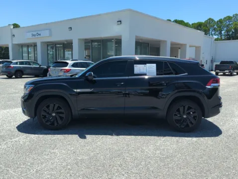 More photos of 2023 Volkswagen Atlas Cross Sport 3.6L V6 SE w/Technology at Step One Volkswagen Fort Walton Beach, FL