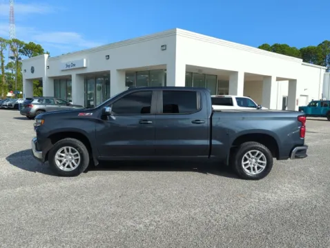 More photos of 2022 Chevrolet Silverado 1500 LTD LT at Step One Volkswagen Fort Walton Beach, FL