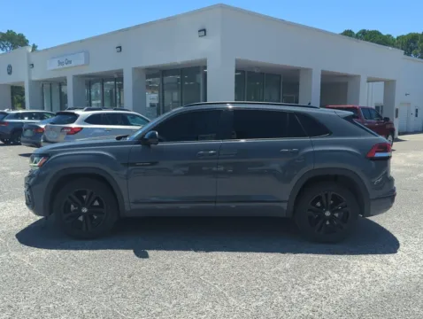 More photos of 2023 Volkswagen Atlas Cross Sport 3.6L V6 SEL R-Line at Step One Volkswagen Fort Walton Beach, FL