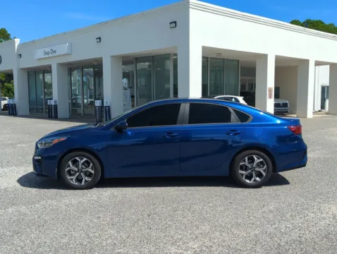 More photos of 2021 Kia Forte LXS at Step One Volkswagen Fort Walton Beach, FL
