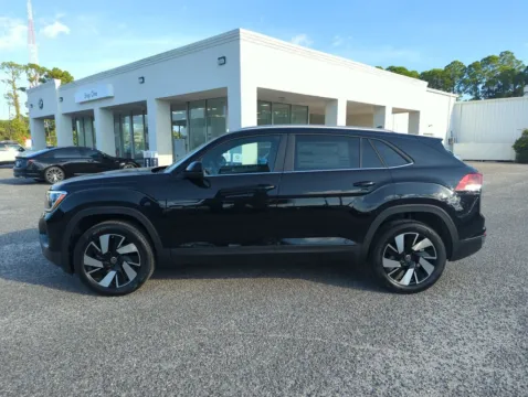 More photos of 2026 Volkswagen Atlas Cross Sport 2.0T SE w/Technology at Step One Volkswagen Fort Walton Beach, FL