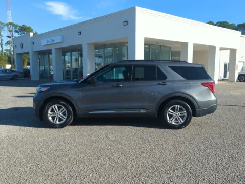 More photos of 2024 Ford Explorer XLT at Step One Volkswagen Fort Walton Beach, FL