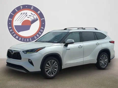 Photos of 2021 Toyota Highlander Hybrid Platinum for sale in Fort Walton Beach, FL at Step One Volkswagen Fort Walton Beach