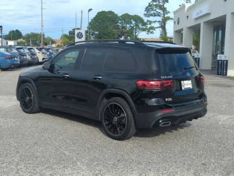 More photos of 2022 Mercedes-Benz GLB 250 at Step One Volkswagen Fort Walton Beach, FL