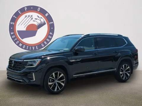 Photos of 2026 Volkswagen Atlas SEL Premium R-Line for sale in Fort Walton Beach, FL at Step One Volkswagen Fort Walton Beach