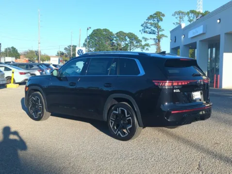 More photos of 2027 Volkswagen Atlas SEL Premium R-Line at Step One Volkswagen Fort Walton Beach, FL