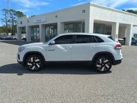 More photos of 2024 Volkswagen Atlas Cross Sport 2.0T SE w/Technology at Step One Volkswagen Fort Walton Beach, FL