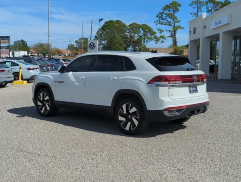More photos of 2024 Volkswagen Atlas Cross Sport 2.0T SE w/Technology at Step One Volkswagen Fort Walton Beach, FL