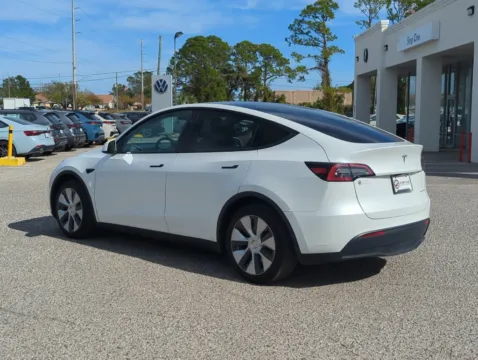 More photos of 2024 Tesla Model Y Long Range at Step One Volkswagen Fort Walton Beach, FL