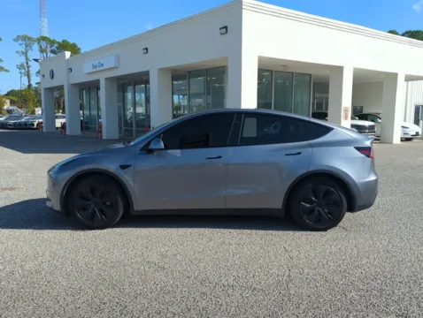 More photos of 2025 Tesla Model Y Long Range at Step One Volkswagen Fort Walton Beach, FL