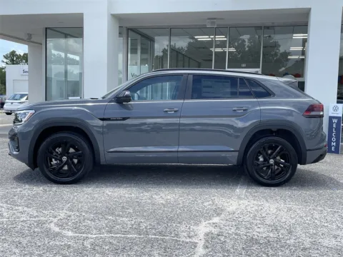 More photos of 2025 Volkswagen Atlas Cross Sport 2.0T SEL R-Line Black at Step One Volkswagen Fort Walton Beach, FL