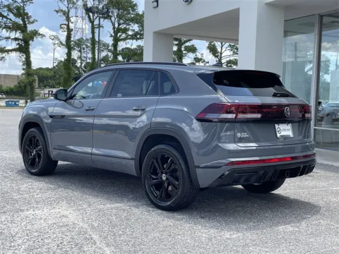 More photos of 2025 Volkswagen Atlas Cross Sport 2.0T SEL R-Line Black at Step One Volkswagen Fort Walton Beach, FL