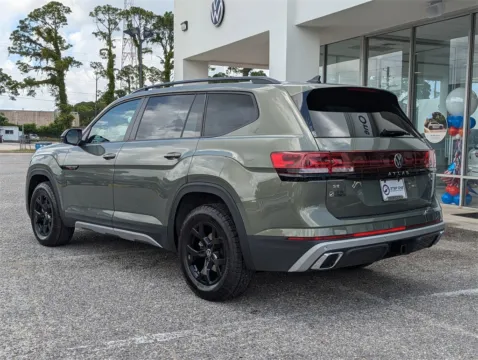 More photos of 2025 Volkswagen Atlas 2.0T Peak Edition at Step One Volkswagen Fort Walton Beach, FL