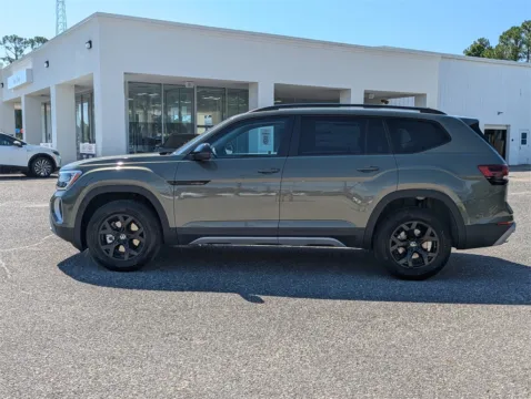 More photos of 2025 Volkswagen Atlas 2.0T Peak Edition at Step One Volkswagen Fort Walton Beach, FL